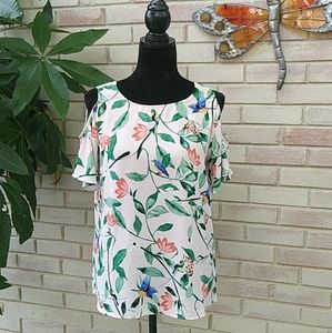 NWT C & E Floral Birds Cold Shoulder Top. Size Sm